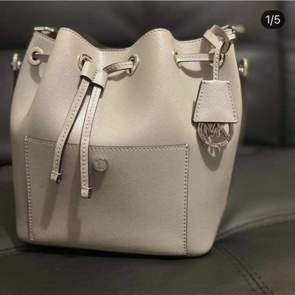 Michael Kors Bucket Bag - Picture 1 of 5